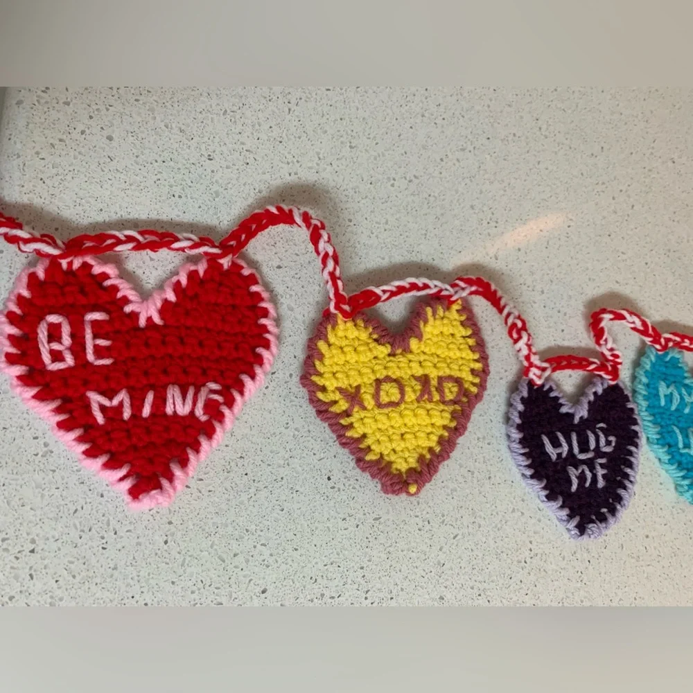 Valentines Hearts Conversation Garland New Handmade Crochet